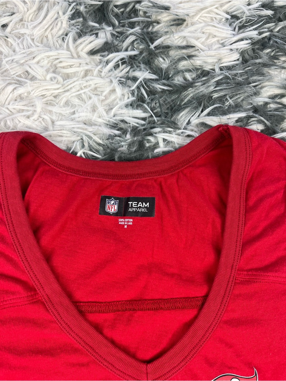 NFL Team Apparel X New Era Women’s Red Tampa Bay Buccaneers Tank Top Size M - Picture 3 of 9